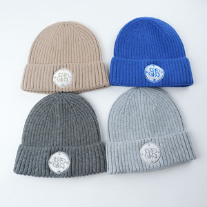 Bonnets de ski d'hiver unisexes en acrylique avec logo brodé personnalisé sur le devant, motif camouflage à pois, style Y2K - Product Image 1