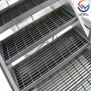 <strong>Anti</strong>-<strong>Slip</strong> Steel Bar Grating <strong>Stair</strong> Treads Customizable Sizes Modern Design for Villas Hotels Apartments Steel Staircase