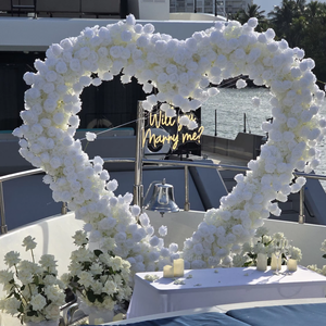 ピンク、赤、白のバラの花のハート型アーチ装飾、人工ハート型フラワーアーチアレンジメント、プロポーズ用の人工フラワーアーチ - Product Image 5