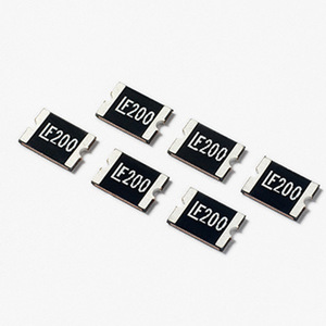ฟิวส์แบบติดตั้งบนพื้นผิว Littelfuse รุ่น 1812L 200mA ได้รับการรับรองมาตรฐาน ROHS สำหรับอุปกรณ์อิเล็กทรอนิกส์ - Product Image 1