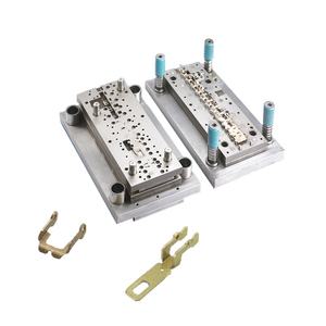 Moule <span class=keywords><strong>de</strong></span> poinçonnage professionnel personnalisé multi-cavités, conçu en CAD, en ABS/PP/PC/PA, avec <span class=keywords><strong>traitement</strong></span> <span class=keywords><strong>de</strong></span> surface pour composants électriques - Product Image 1