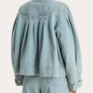 Chemise en jean western pour femme, personnalisée OEM, à manches ballon, boutonnée, en denim indigo clair délavé - Product Image 3
