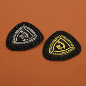 Aanpasbaar Pu-Label Met Metalen Duurzame Lederen Vierkante Logo-<span class=keywords><strong>Patch</strong></span> Voor Kleding Gevouwen Stijl - Product Image 2