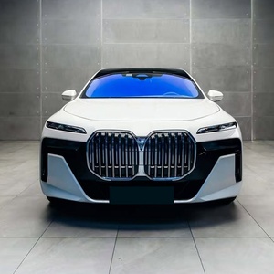 Kit de carrosserie G70 2023 pour BMW Série 7 G12 (2016-2022) : Amélioration avec pare-chocs avant, phares, capot, pare-chocs arrière et feux arrière - Product Image 3