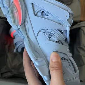 Zapatillas Deportivas de Alta Gama con Luces LED, Estilo Retro, Marca de Lujo, Modelo Track 3.0, para Mujer y Hombre - Product Image 5