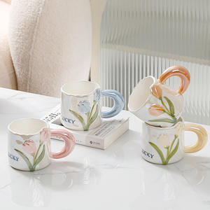 Tazza di <span class=keywords><strong>tulipano</strong></span> in ceramica a fiore 3D per tè fatto a mano per il giorno dell'insegnante regalo di compleanno da donna tazze in ceramica - Product Image 3