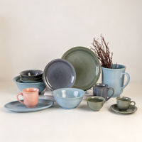 Service de table EKA de luxe OEM personnalisé en porcelaine fine durable avec glaçure réactive, assiettes, bols, tasses en grès pour la maison et la décoration de mariage