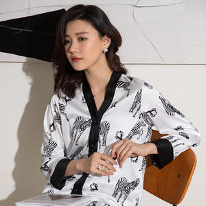 אביב באיכות גבוהה משי V-צוואר הלבשת נשים של בית ללבוש שתי חתיכה לילה חליפת יוקרה סאטן זברה מודפס ארוך שרוול פיג 'מה - Product Image 5