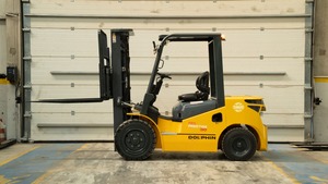 Montacargas Diésel Dolphin de 3.5 Toneladas, Motor Euro 5, Mástil Tríplex de 3 Etapas, Altura de Elevación de 6 m, Máquina Elevadora Neumática para Patio - Product Image 6