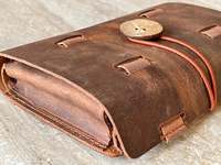 Organizador de cables y cargador de cuero hecho a mano para hombre y mujer, bolsa de viaje con Usb, Funda de cuero