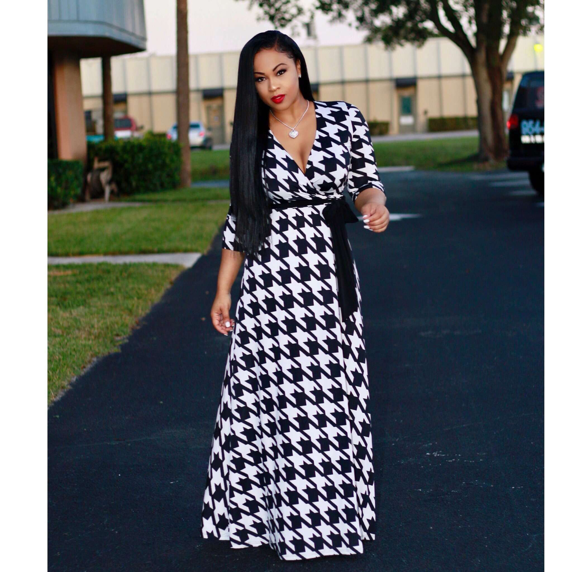 Black-houndstooth