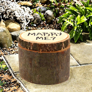Boîtes en bois naturel brut en forme de tronc d'arbre, personnalisables avec écorce, pour demande en mariage, support durable pour bague, boîte de rangement pour demande en mariage - Product Image 4