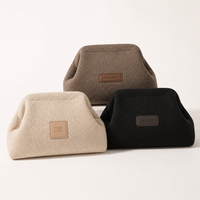 Pochette en tricot haut de gamme avec emballage personnalisé, sac nuage à marque privée tout-en-un avec étiquettes volantes et pochettes d'expédition en polyéthylène