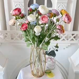 ช่อดอกกุหลาบประดิษฐ์ 5 หัว หลายสี สำหรับตกแต่งบ้านและงานแต่งงาน - Product Image 1