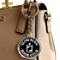 Porte-clés en acrylique Slow Burn Book Club, breloque de sac et accessoire de porte-clés sur le thème des tropes romantiques, design icône bougie
