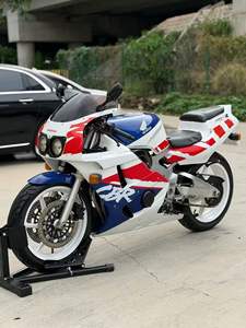 ฮอนด้า <span class=keywords><strong>CBR400RR</strong></span> NC29 400 ซีซี ระบบระบายความร้อนด้วยน้ำ สี่สูบ รถมอเตอร์ไซค์สปอร์ตวินเทจ - Product Image 3