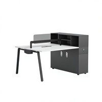 Estación de Trabajo Moderna de Doble Pantalla para Oficina: Escritorio Modular para 2-8 Personas con Cajones Integrados para Archivos, Ideal para Oficinas Corporativas y Financieras