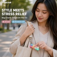 TONGXIN Porte-clés mécanique personnalisé avec capuchon de touche, rétroéclairage LED, bouton poussoir, jouet sensoriel anti-stress, OEM en gros