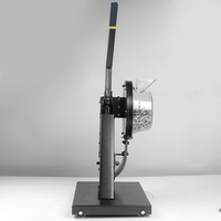 Machine semi-automatique de pose d'œillets et de boucles pour bannières