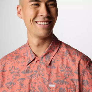 Camisa de pesca personalizada de malla transpirable con capucha, nailon UPF 50, ligera, camuflaje, bolsillos con velcro, botones de alta calidad. - Product Image 5