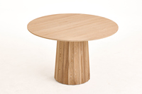 Table de cuisine en bois de chêne Japandi, design rond compact, base cylindrique sculpturale