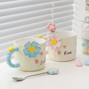 Mug à eau en céramique peint à la main, design floral rose, avec poignée et cuillère, pour la maison - Product Image 4