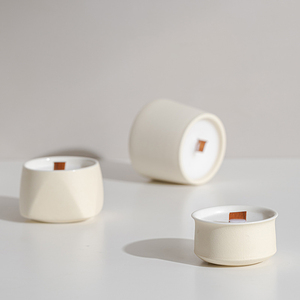 Bougie parfumée en céramique personnalisée de style nordique simple en porcelaine blanche mate pour hôtel - Product Image 4