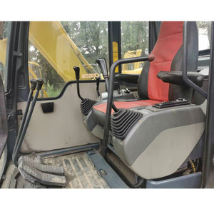Prix avantageux : Excavatrice Komatsu PC60-7 d'occasion avec lame, vérifiée, en peinture d'origine - Product Image 3