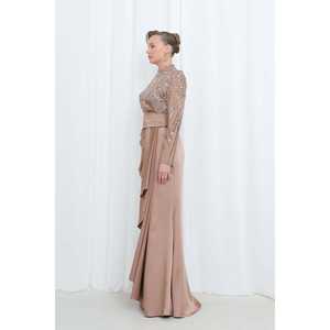 Robe de soirée élégante en satin avec taille drapée, col montant, silhouette fourreau, couleur indigo faite à la main - Product Image 2