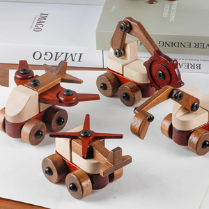 Modellino di Auto in Legno Massiccio Fatto a Mano Runwood, Giocattolo per Bambini, Decorazione Naturale per Soggiorno, Artigianato in Legno - Product Image 1