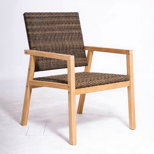 Chaise de jardin scandinave minimaliste en rotin avec structure en bois et pieds coniques, mobilier d'extérieur durable pour salon et salle à manger - Product Image 6