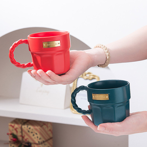 Nouvelle Tasse en Céramique Moderne Style Dessin Animé, Personnalisable pour Fêtes et Affaires, Logo Couleur Personnalisé, 370ml, Compatible Lave-Vaisselle et Micro-ondes - Product Image 2