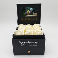Papier de lecture vidéo LCD à lecture automatique HD de 7 pouces, boîte d'emballage cadeau de saint-valentin en carton pour une célébration et un souvenir agréables