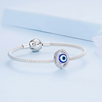 Breloque œil plaquée argent avec strass en cristal, pendentif classique pour cadeau unisexe