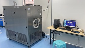 Lyophilisateur de laboratoire sous vide de type pilote LGJ-100Y de 1,03 m² avec pompe 220 V pour le traitement des aliments et des flacons - Product Image 5