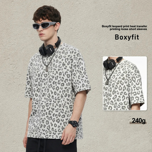 T-shirt <span class=keywords><strong>Crop</strong></span> <span class=keywords><strong>Top</strong></span> da Uomo con Stampa Leopardata, Eco-Friendly, Vestibilità Boxy, in Tessuto Lavorato a Maglia da 240 Grammi, Casual, Stile Hip Hop, Stampa Serigrafica - Product Image 3