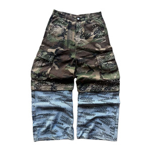 Shorts en jean baggy camouflage streetwear personnalisés pour hommes, avec strass et imprimés graphiques, effet usé - Product Image 3