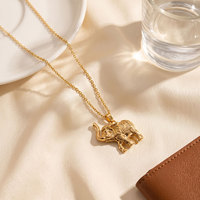 Collier Pendentif Éléphant en Cuivre Plaqué Or pour Femme, Serti de Zircons en Relief, Tendance Classique, Meilleure Vente Ouest