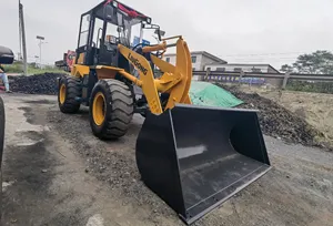 LiuGong 820H Wheel Loader Diesel Front Loader Enclosed Cab Yellow Construction Equipment - Product Image 3