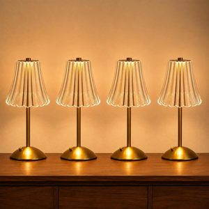 Lampe de table sans fil LED moderne en cristal rechargeable avec commande tactile, veilleuse pour chambre à coucher, hôtel et restaurant - Product Image 1