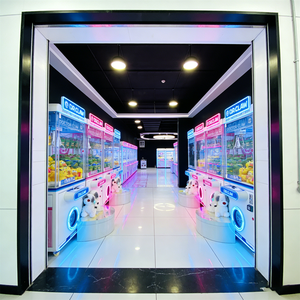 Stimulez le flux <span class=keywords><strong>de</strong></span> visiteurs et la diversion familiale dans votre centre commercial avec une machine à griffes moderne et des jeux classiques à monnayeur près des aires <span class=keywords><strong>de</strong></span> restauration et des entrées. - Product Image 3