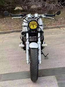 ยามาฮ่า <span class=keywords><strong>XJR400</strong></span> เปลี่ยนรูปลักษณ์เป็นคอฟฟี่ไนท์ สไตล์เรโทรเต็มรูปแบบ - Product Image 2