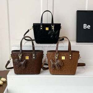 กระเป๋าถือดีไซน์เนอร์คุณภาพสูง กระเป๋าสะพายข้างผู้หญิงสุดหรู กระเป๋าแฟชั่นผู้หญิงแบบสั่งทำพิเศษ กระเป๋าสะพายไหล่ผู้หญิงดีไซน์หรูหราจากวัสดุ PU - Product Image 4