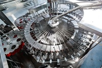 Machine de remplissage Offres Spéciales d'eau de soda de boisson gazeuse de CSD de bouteille d'ANIMAL FAMILIER ligne carbonatée remplissante de capsulage de boisson de Co2