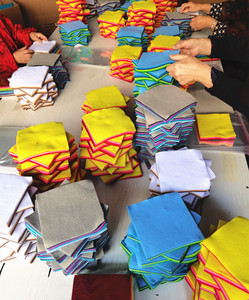 Precio bajo 4 de Julio juguetes educativos para niños pequeños papel trasero adhesivo suave grueso hojas de tela de fieltro autoadhesivas - Product Image 6