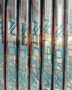 Nuevo diseño 8pro palo de hockey sobre hielo zurdo diestro agarre texturizado hecho de fibra de carbono para jugadores de hockey sobre hierba - Product Image 2