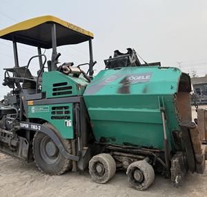 Pavimentadora VOGELER Super 1103 de Alta Calidad, Usada, para Asfalto y Concreto, con Motor de Bomba Central, de <span class=keywords><strong>Segunda</strong></span> <span class=keywords><strong>Mano</strong></span> - Product Image 3
