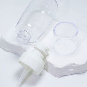 Vente en gros de flacons pulvérisateurs portables UPG de 30 ml, 60 ml, 80 ml, 100 ml, flacon pompe pour lotion, essence, pour les voyages, sous-emballage - Product Image 2