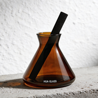 Bouteille en verre plate en forme d'heure de prière/conique de 250 ml, nouveau design, directement de l'usine, avec pulvérisateur à pompe, disponible en noir/ambre/bleu transparent/blanc