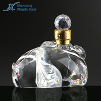 Vente en gros de carafe vide avec logo personnalisé verrerie en forme de cochon pour bouteille en verre de whisky et de vin de liqueur avec logo de whisky